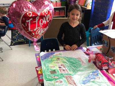 Ellinor with her mural